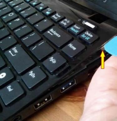Как промыть клавиатуру ноутбука
